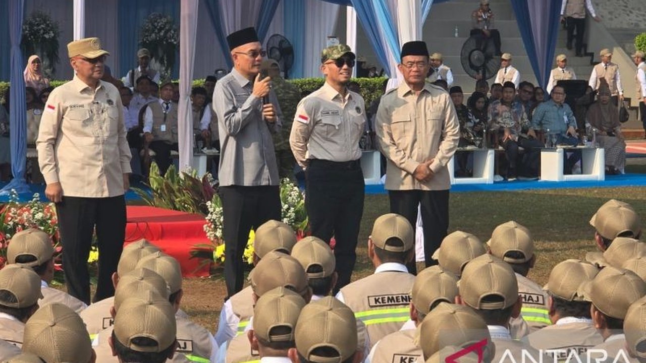 Komisi VIII DPR RI menyoroti potensi kenaikan Biaya Haji 2027 akibat berbagai faktor, mendesak evaluasi menyeluruh dan efisiensi layanan demi meringankan beban jamaah.