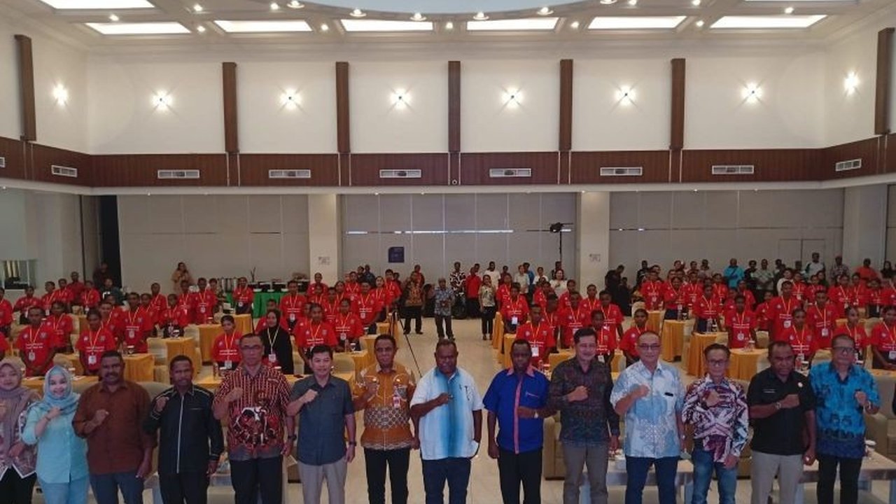 Sebanyak 90 siswa Orang Asli Papua (OAP) dari Papua Barat Daya diberangkatkan untuk mengikuti Program ADEM di empat provinsi, membuka peluang pendidikan dan peningkatan kualitas SDM.