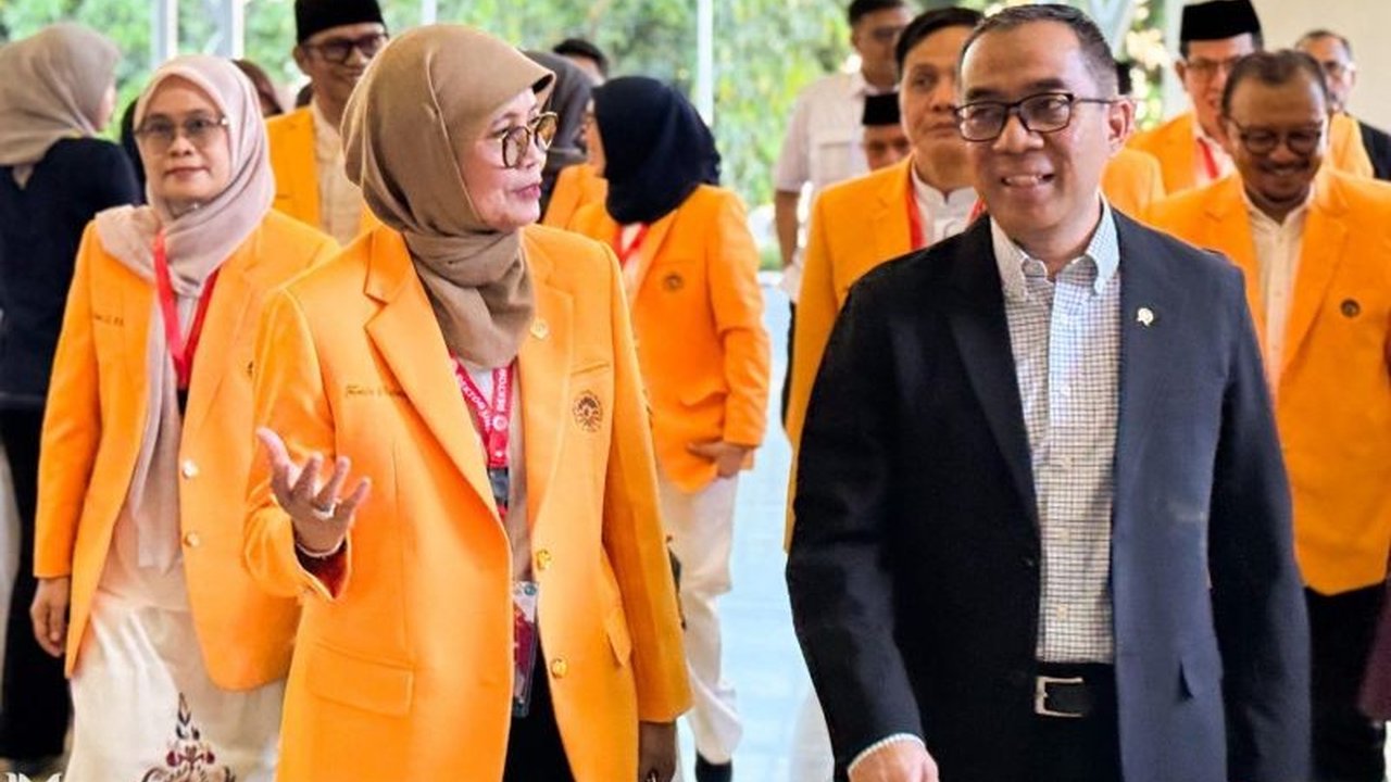 Plt Rektor UNM Prof Farida Patittingi masih menanti instruksi resmi dari Ditjen Dikti untuk memulai tahapan Pilrek UNM, memastikan proses berjalan kondusif dan menunggu penyelesaian statuta universitas.