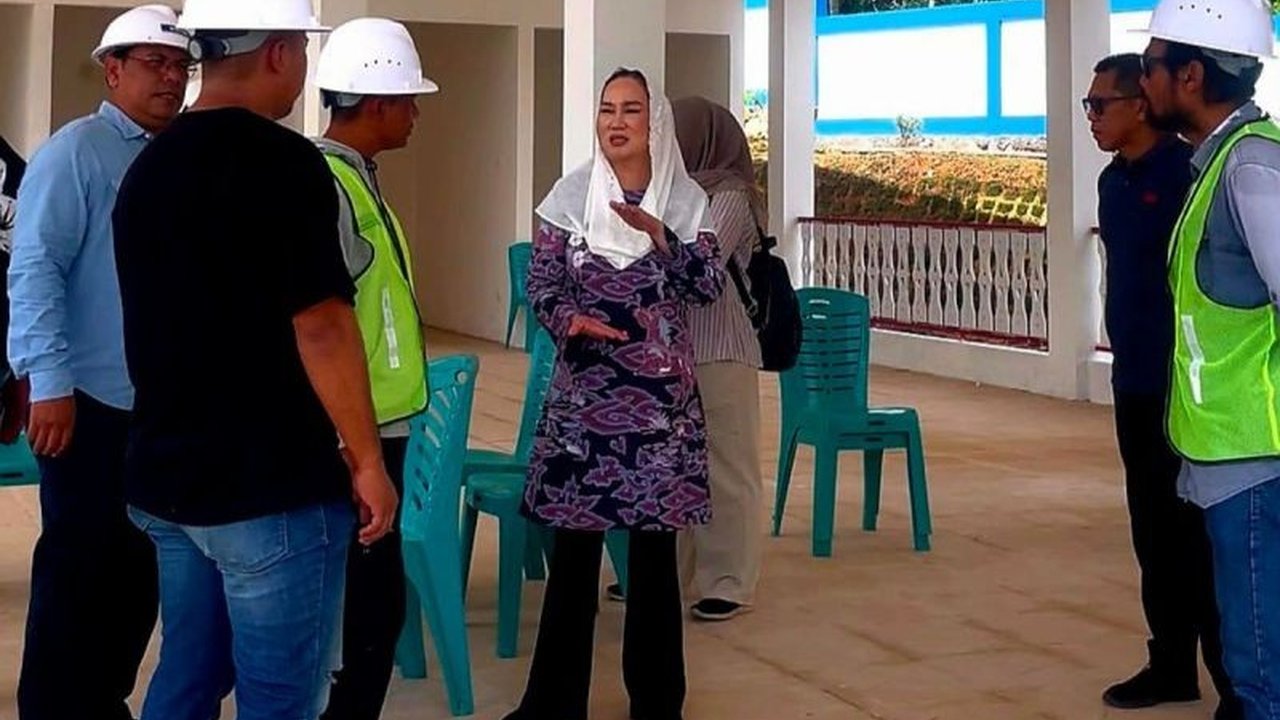 Pembangunan Kampung Nelayan Merah Putih (KNMP) Natuna di Desa Cemaga Utara telah mencapai 96 persen, menandakan kesiapan untuk meningkatkan aktivitas ekonomi masyarakat pesisir Natuna.
