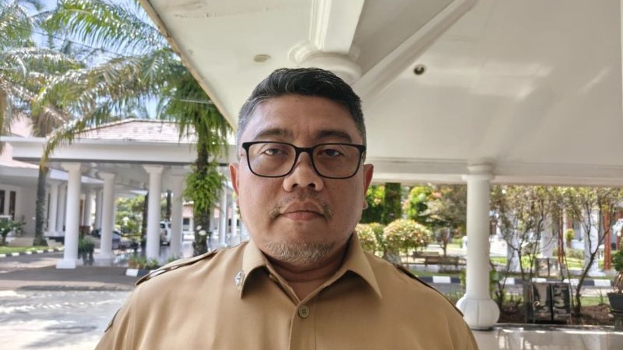 Pemerintah Provinsi Banten tengah menyusun pedoman Izin Tambang Rakyat (IPR) untuk 11 blok Wilayah Pertambangan Rakyat (WPR) bersama Kementerian ESDM, menjamin tata kelola dan manfaat ekonomi yang adil bagi masyarakat setempat.
