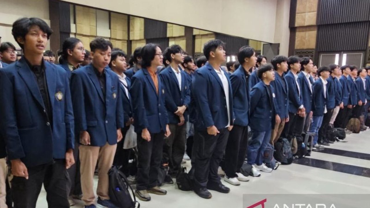 Fakultas Ilmu Komputer Universitas Brawijaya (FILKOM UB) menggerakkan 760 mahasiswa dalam Program Mahasiswa Membangun Desa (MMD) untuk mengakselerasi transformasi digital desa di Kabupaten Blitar, Jawa Timur, menciptakan solusi teknologi bagi kebutuhan ma