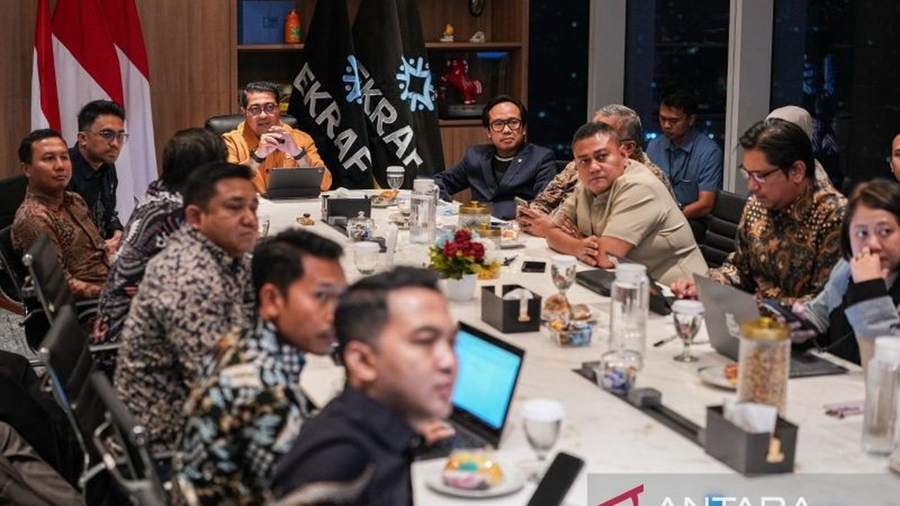 Kementerian Ekonomi Kreatif (Kemenekraf) berkolaborasi dengan Yayasan Kreativitas Pena Bangsa (YKPB) untuk mengembangkan talenta muda, memperkuat ekosistem ekonomi kreatif, dan mendorong pertumbuhan ekonomi nasional.