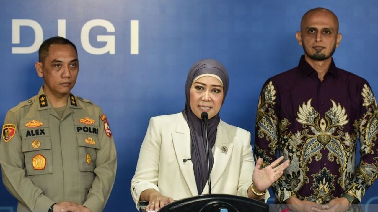 Pakar keamanan siber menyoroti peran krusial platform digital dalam memberantas judi online, mendesak Tim Berantas Judi Online untuk menegaskan transparansi moderasi konten guna mengatasi modus promosi baru yang kian marak.