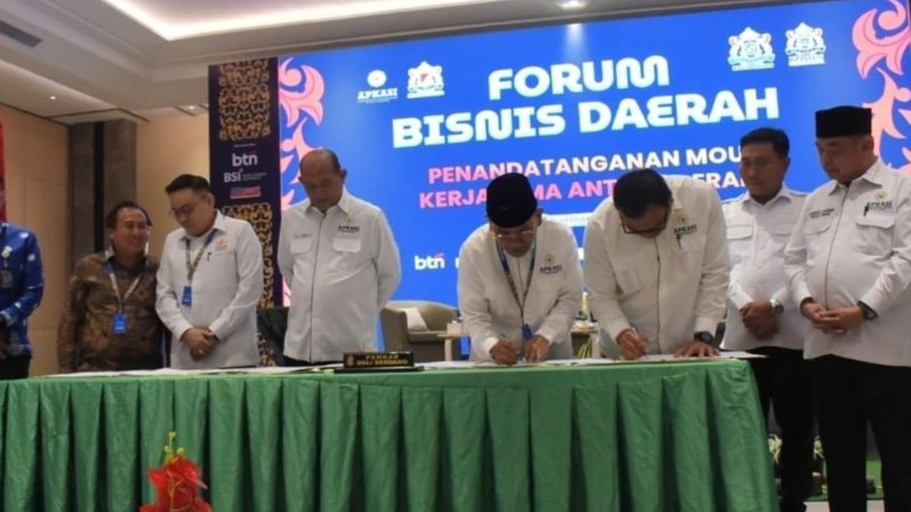 Asosiasi Pemerintah Kabupaten Seluruh Indonesia (Apkasi) mengoptimalkan pasar domestik melalui penguatan perdagangan antardaerah demi ketahanan ekonomi nasional di tengah gejolak global, menciptakan pertumbuhan ekonomi yang lebih merata.