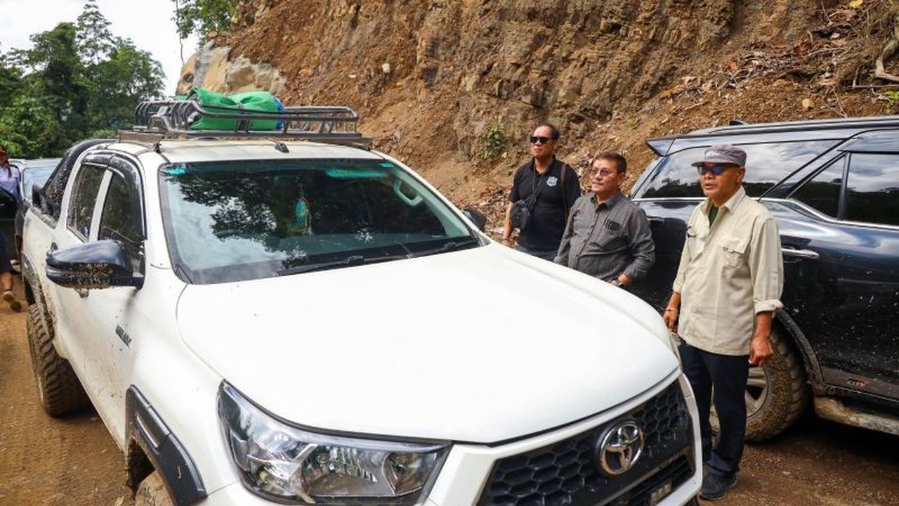 Pemerintah Provinsi Kalimantan Utara (Kaltara) serius mempercepat pembangunan infrastruktur jalan perbatasan Kaltara-Kaltim. Upaya ini menjadi kunci penting untuk meningkatkan konektivitas dan kesejahteraan masyarakat di wilayah pedalaman.