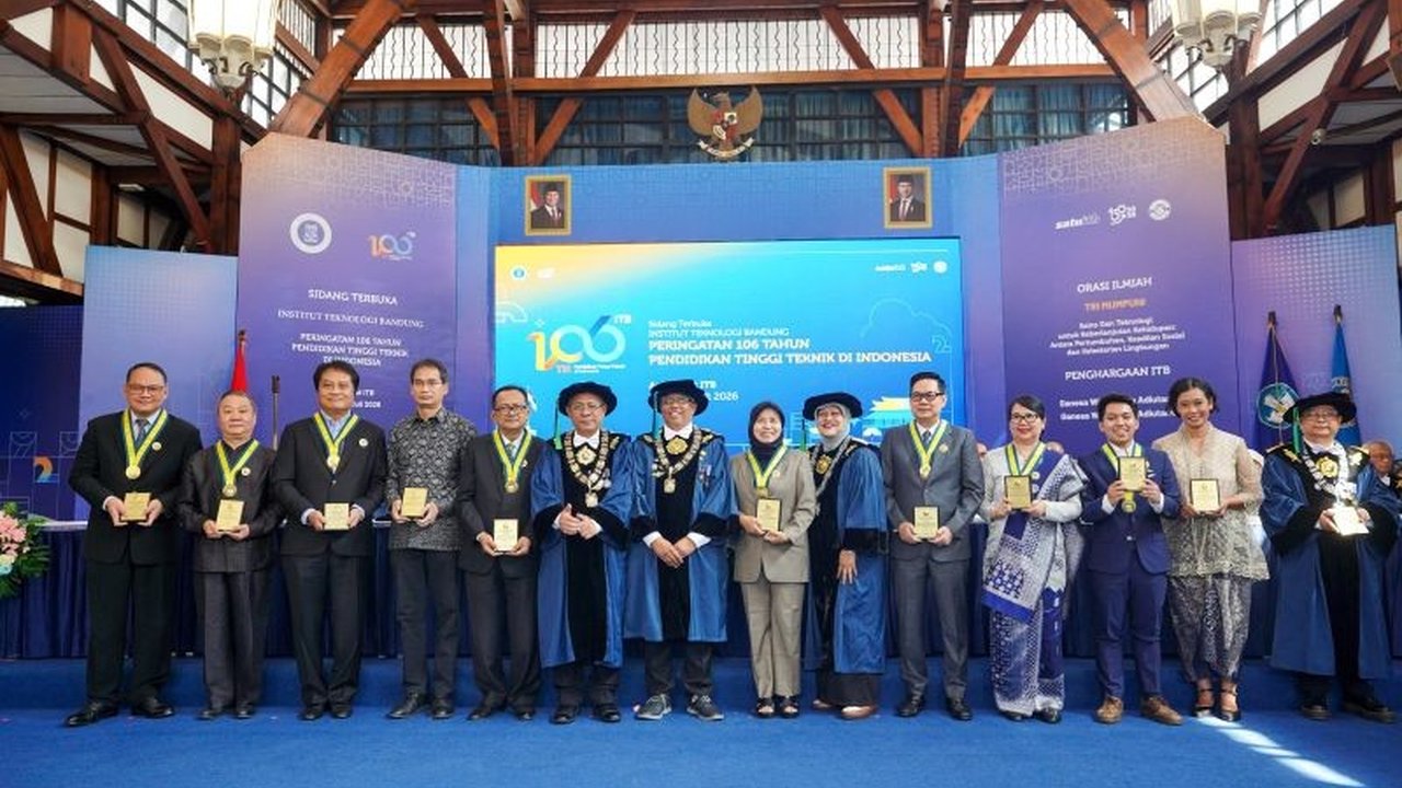 Penghargaan ITB Perkuat Kedaulatan Sains dan Ketahanan Nasional Melalui Kolaborasi Lintas Sektor
