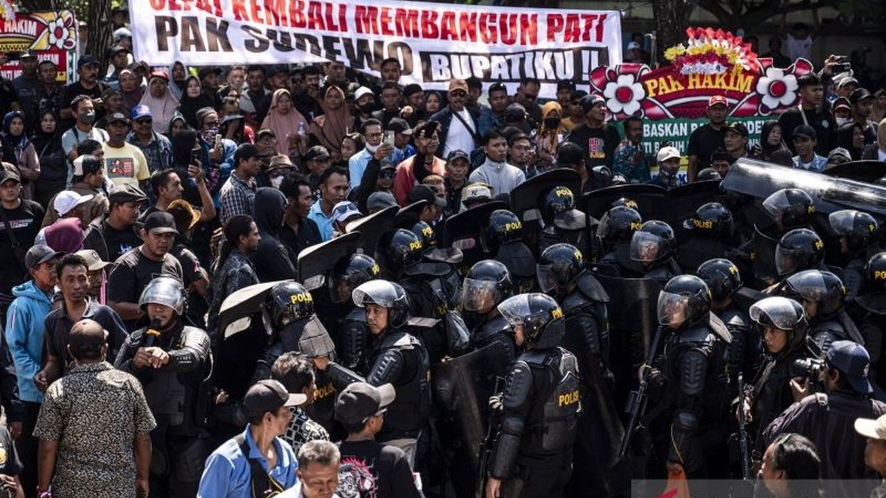 Pengadilan Negeri Semarang mengizinkan aksi pendukung Bupati nonaktif Pati Sudewo di depan gedung pengadilan. Namun, aksi Sidang Sudewo ini harus mematuhi syarat ketat agar tidak mengganggu proses hukum.