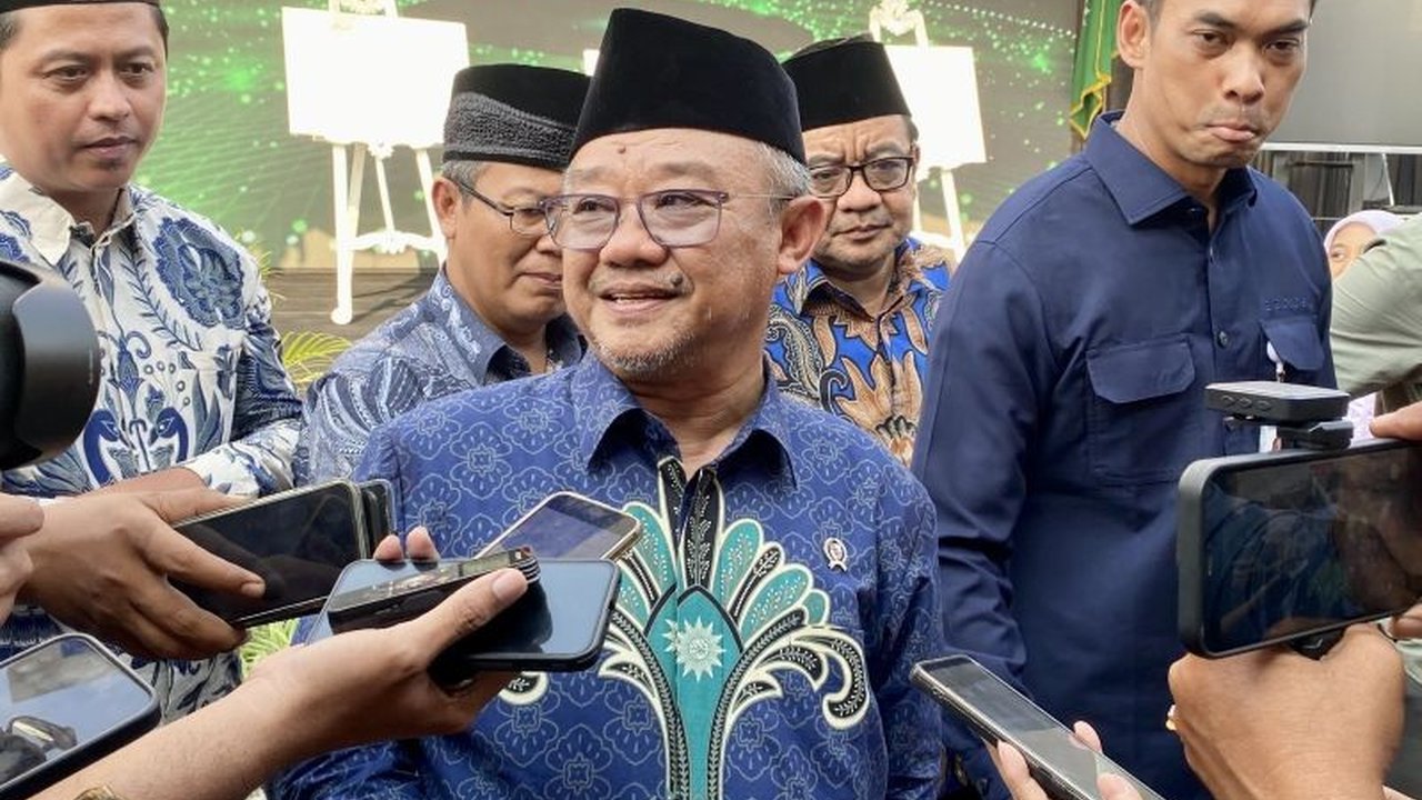 Kementerian Pendidikan Dasar dan Menengah (Kemendikdasmen) siap meluncurkan program Sekolah Nasional Terintegrasi pada tahun ini, sebuah inisiatif ambisius untuk meningkatkan mutu pendidikan nasional dan menjawab tantangan persaingan global yang semakin k
