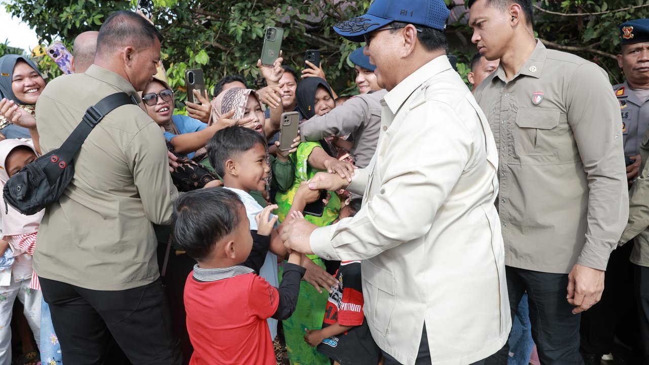 Usai Tahun Baru di Tapsel, Prabowo ke Aceh Tamiang Tinjau Pembangunan Huntara Warga