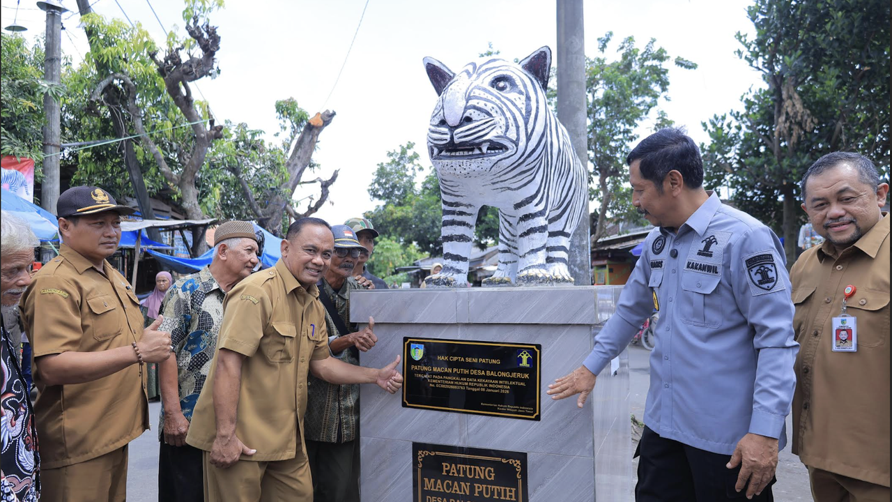 Patung Macan Putih Viral di Kediri Kini Punya Hak Cipta