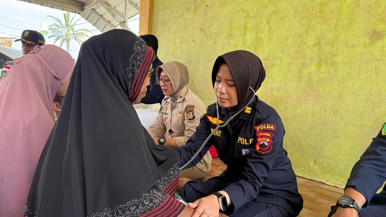 Tim Medis Polri Jangkau Korban Banjir Aceh Tamiang, Pulihkan Kesehatan dan Semangat Warga