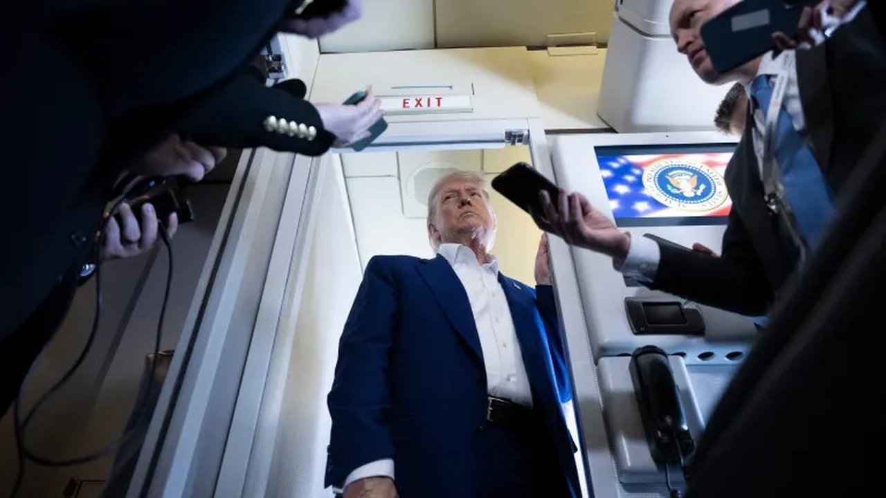 Alami Masalah Kelistrikan, Pesawat Donald Trump Menuju Davos Terpaksa Kembali ke AS