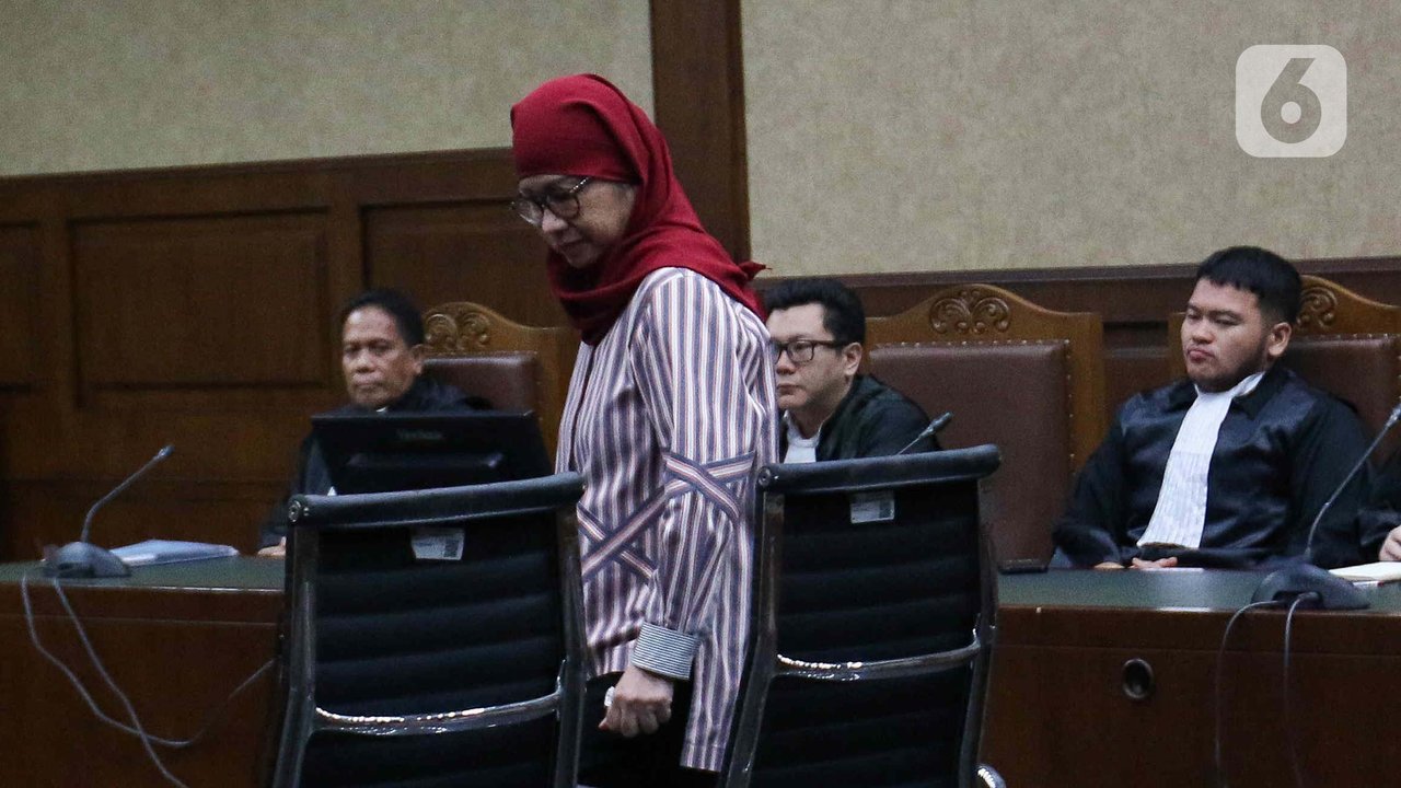 Mantan Dirut Pertamina Pastikan Tak Ada Masalah dalam Sewa Kapal dan Terminal BBM