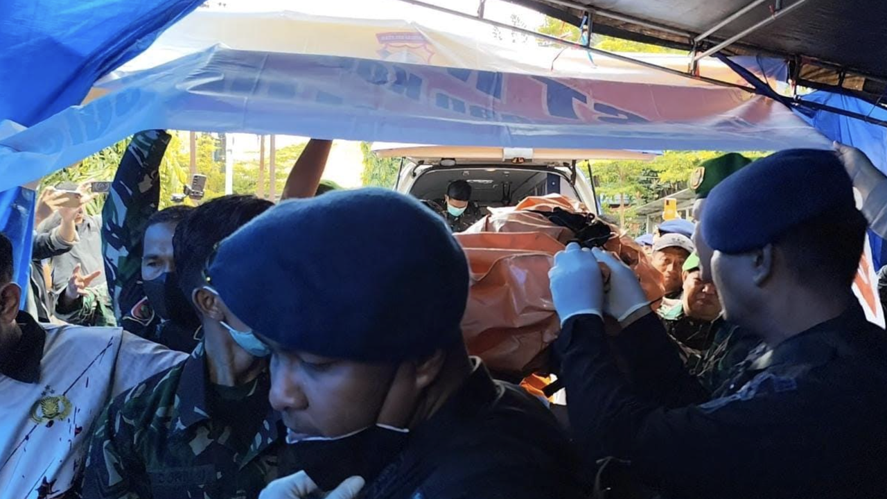 Korban Pertama ATR 42-500 Tiba di RS Bhayangkara, Dievakuasi Pakai Heli Basarnas
