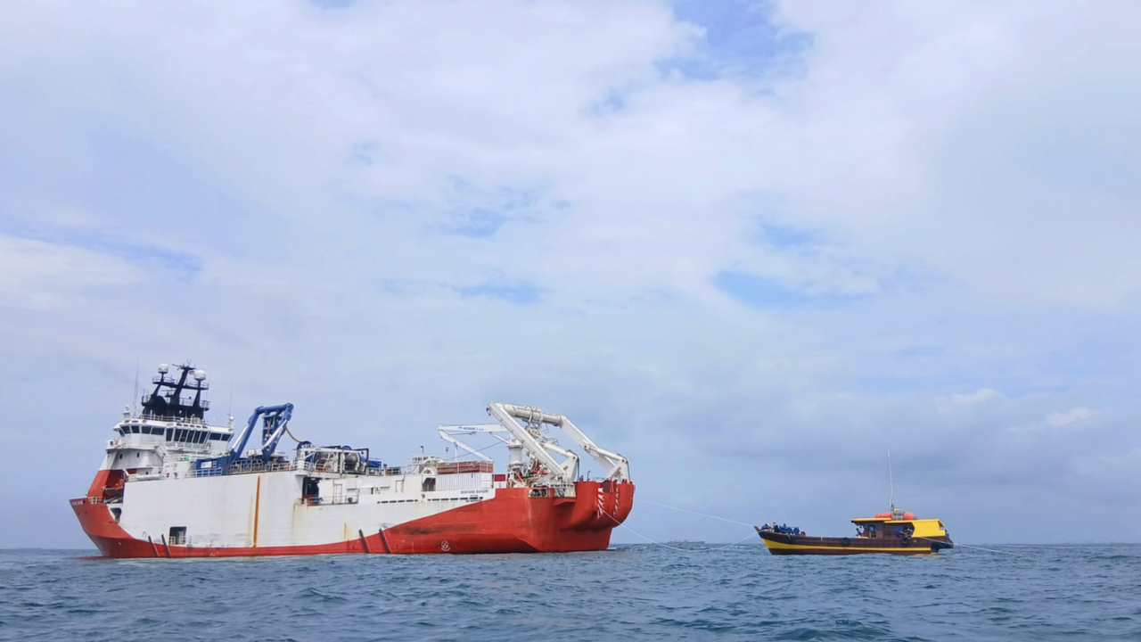 Triasmitra dan Moratelindo Mulai Garap Proyek Kabel Laut Rising 8 Jakarta-Singapura
