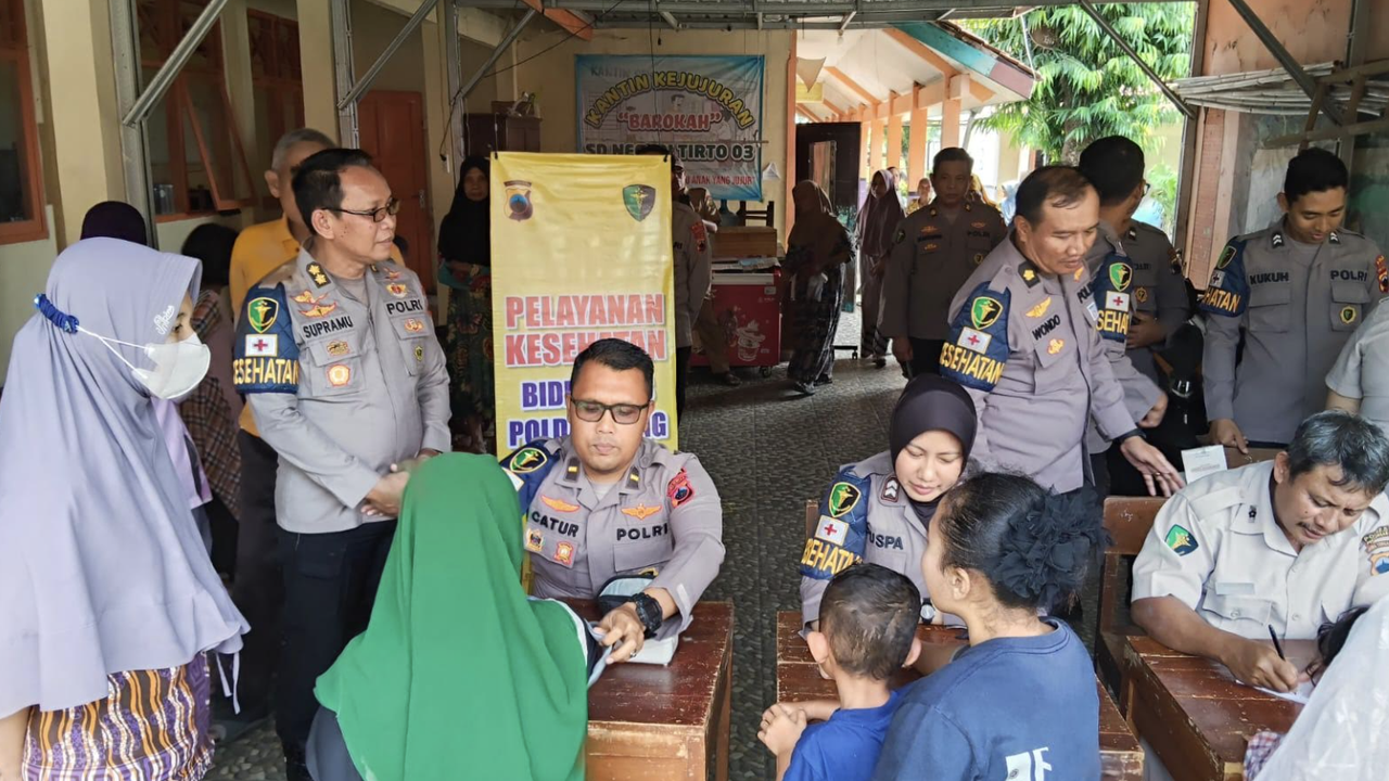 Puluhan Pengungsi Banjir di Pekalongan Terserang ISPA