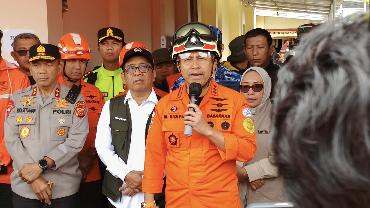 Hari Kedua Longsor Cisarua Bandung, Tim SAR Kerahkan Drone dan Anjing Pelacak