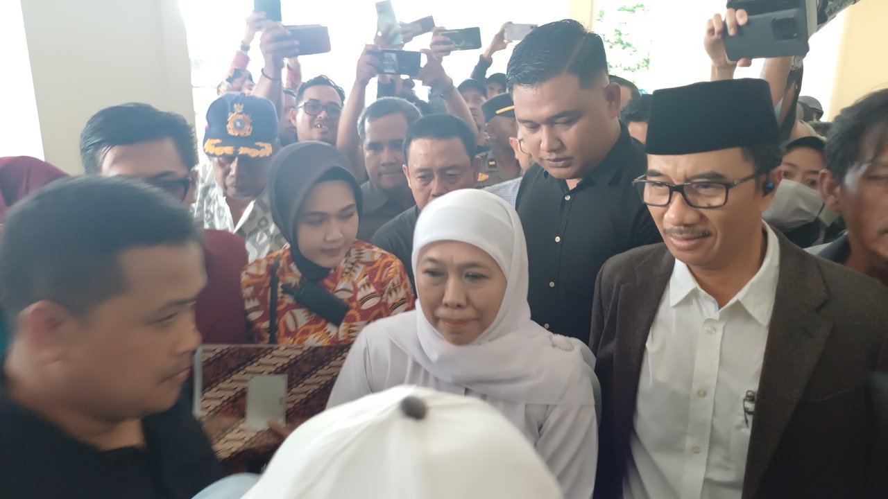 Khofifah Jadi Saksi Dugaan Korupsi Dana Hibah di Pengadilan Tipikor Surabaya