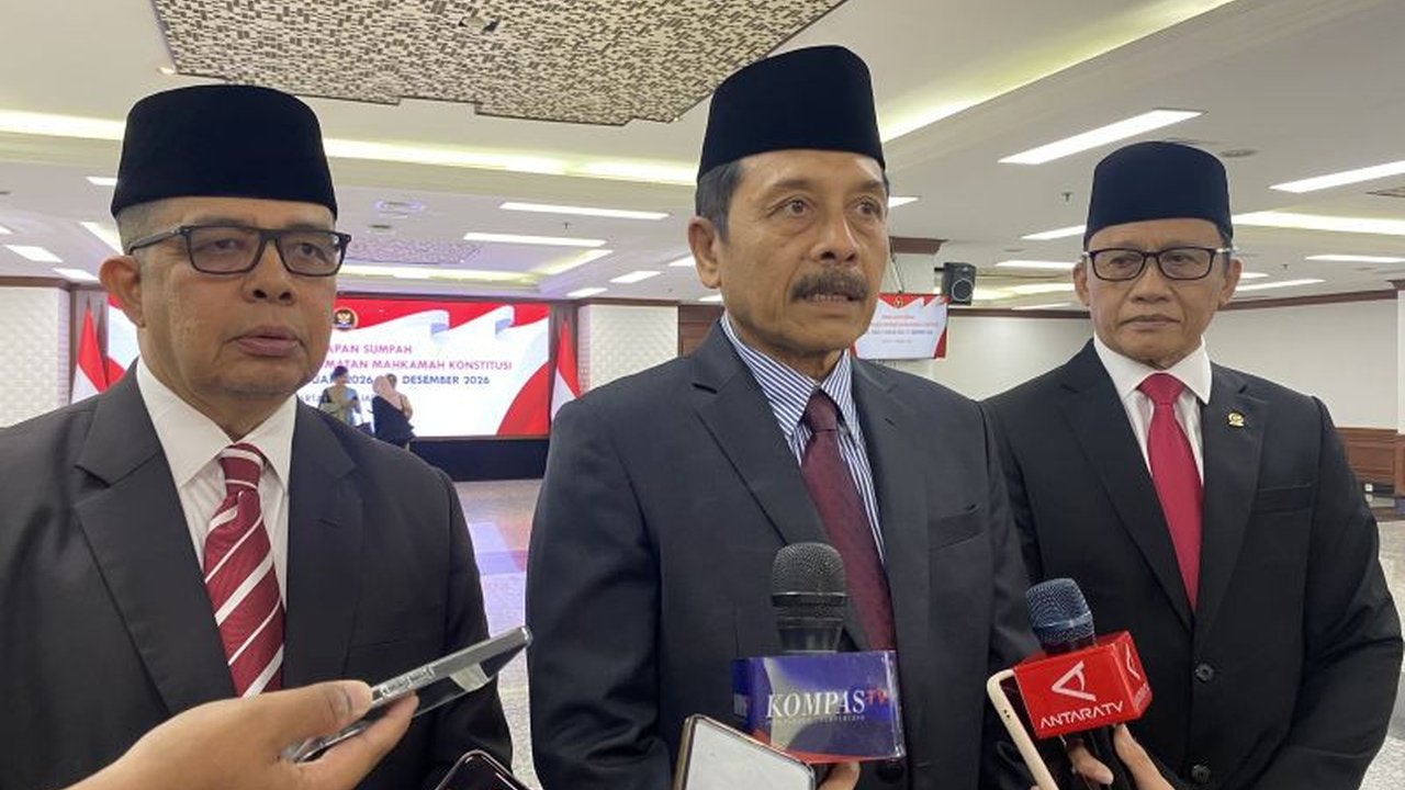 Palguna Lebih Memilih Dicopot dari MKMK Ketimbang Bahas Substansi Perkara Adies Kadir