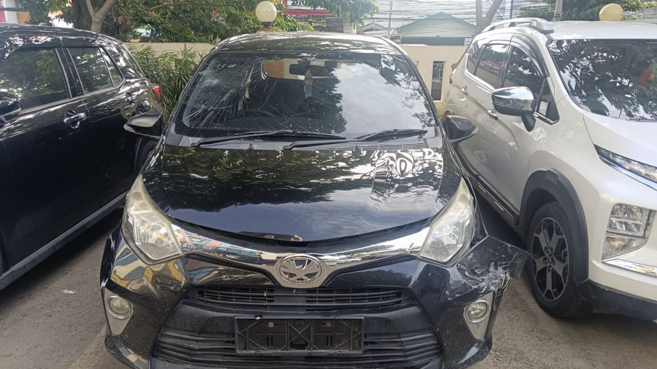 Begini Penampakan Terkini Mobil Calya Hitam Ugal-ugalan