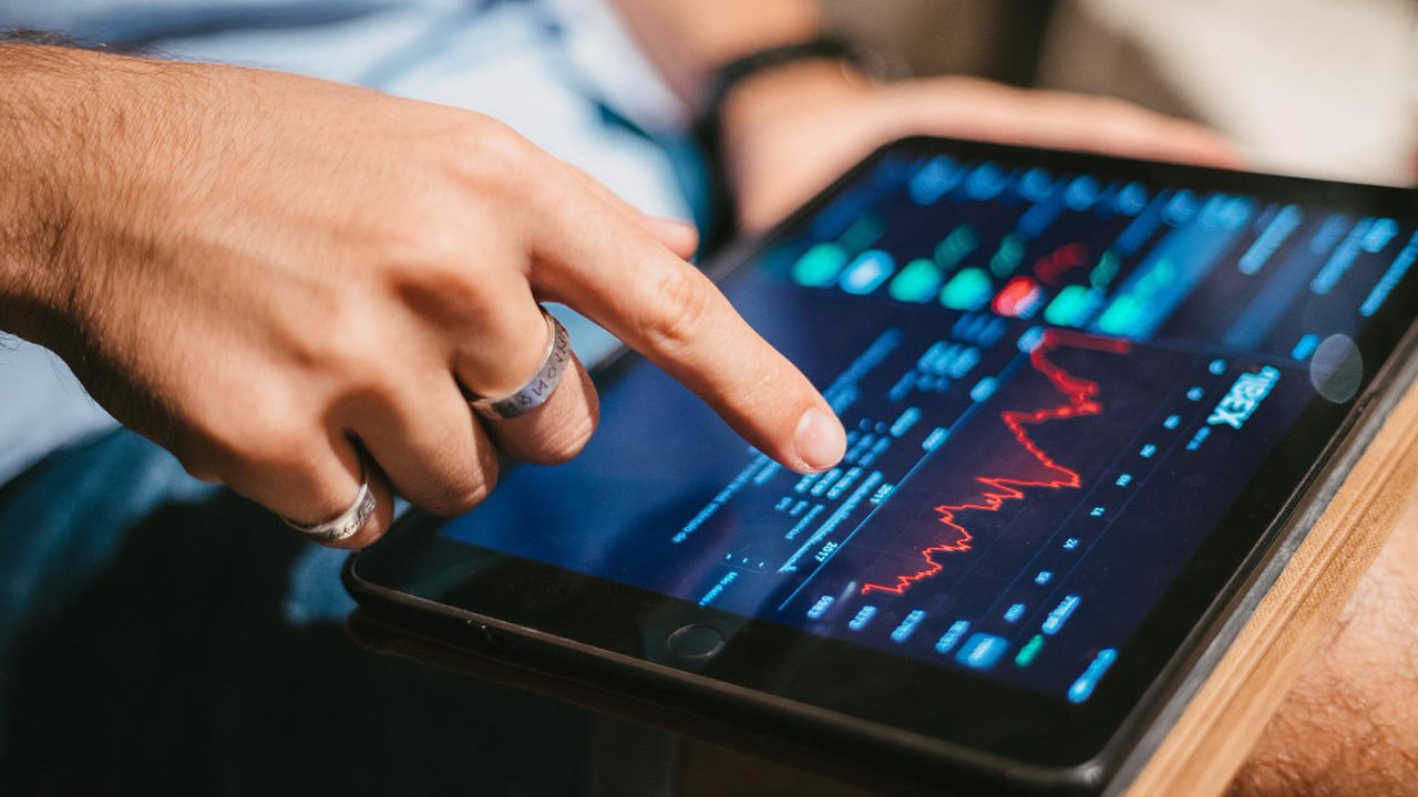 Menguak Potensi Investasi Jangka Panjang Indonesia