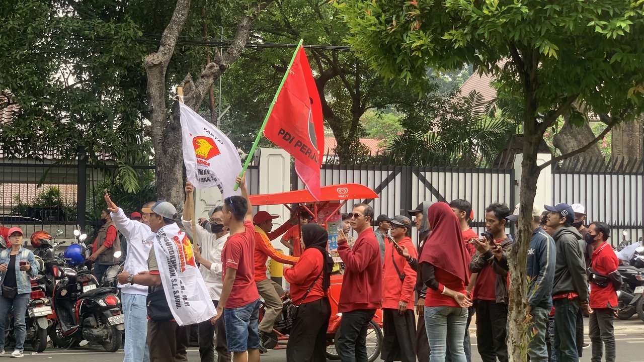 Sekjen Gerindra Sugiono Minta Maaf Banyak Atribut Partai di Jalan dan Ganggu Masyarakat