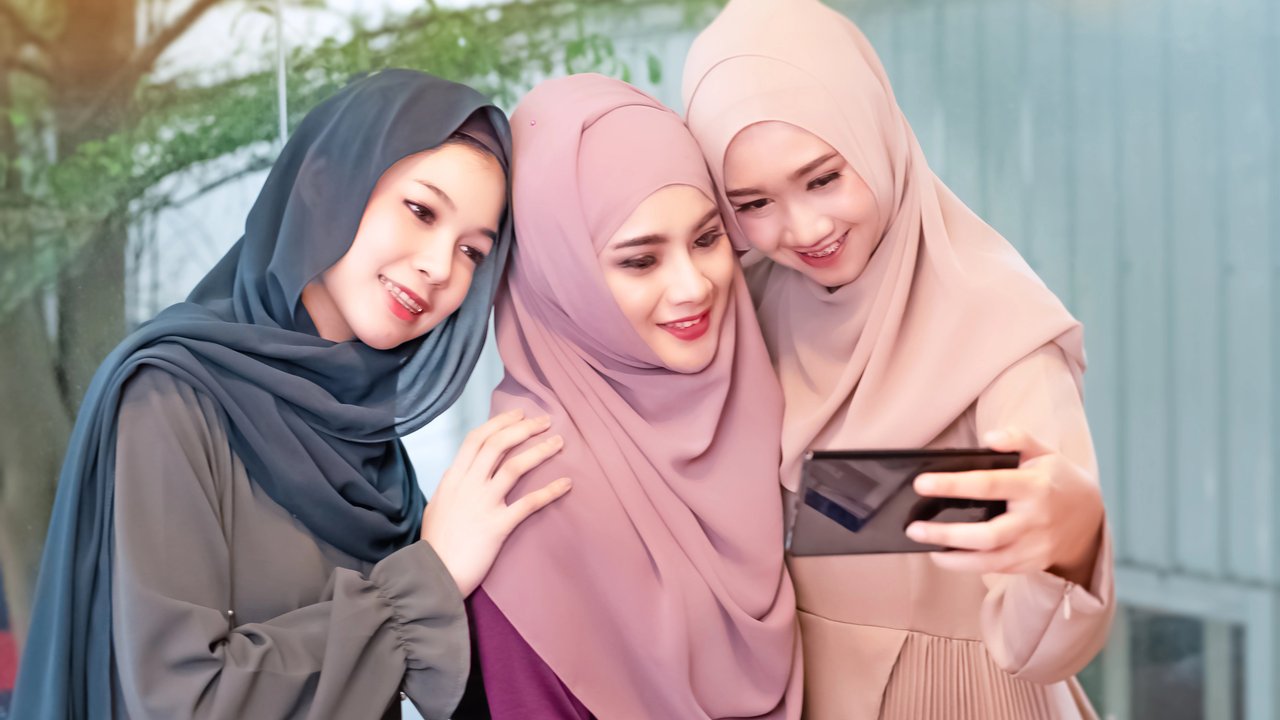 Ilustrasi selfie Lebaran.