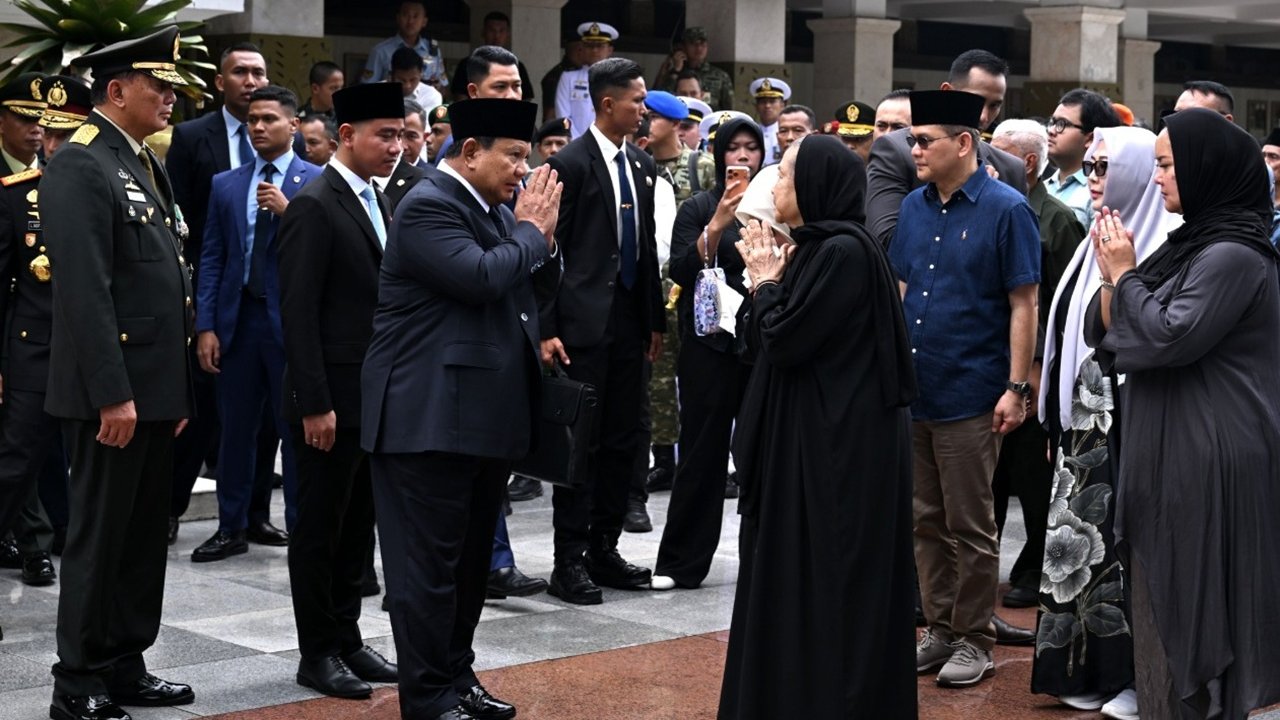 Prabowo Kenang Try Sutrisno: Beliau Prajurit Sejati dan Pemimpin Sederhana