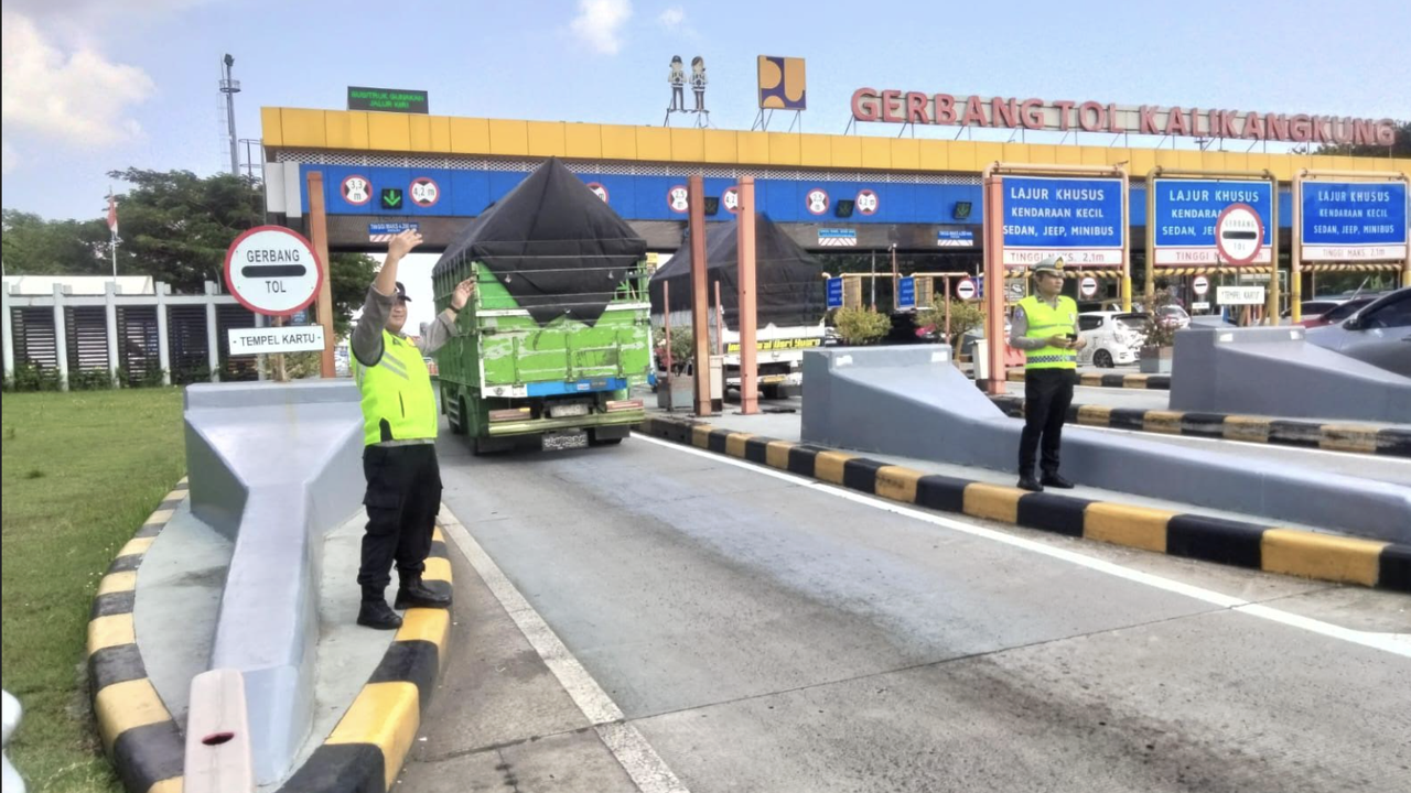 Arus Balik Meningkat, Polisi Terapkan Buka Tutup di Rest Area dan Tol Semarang