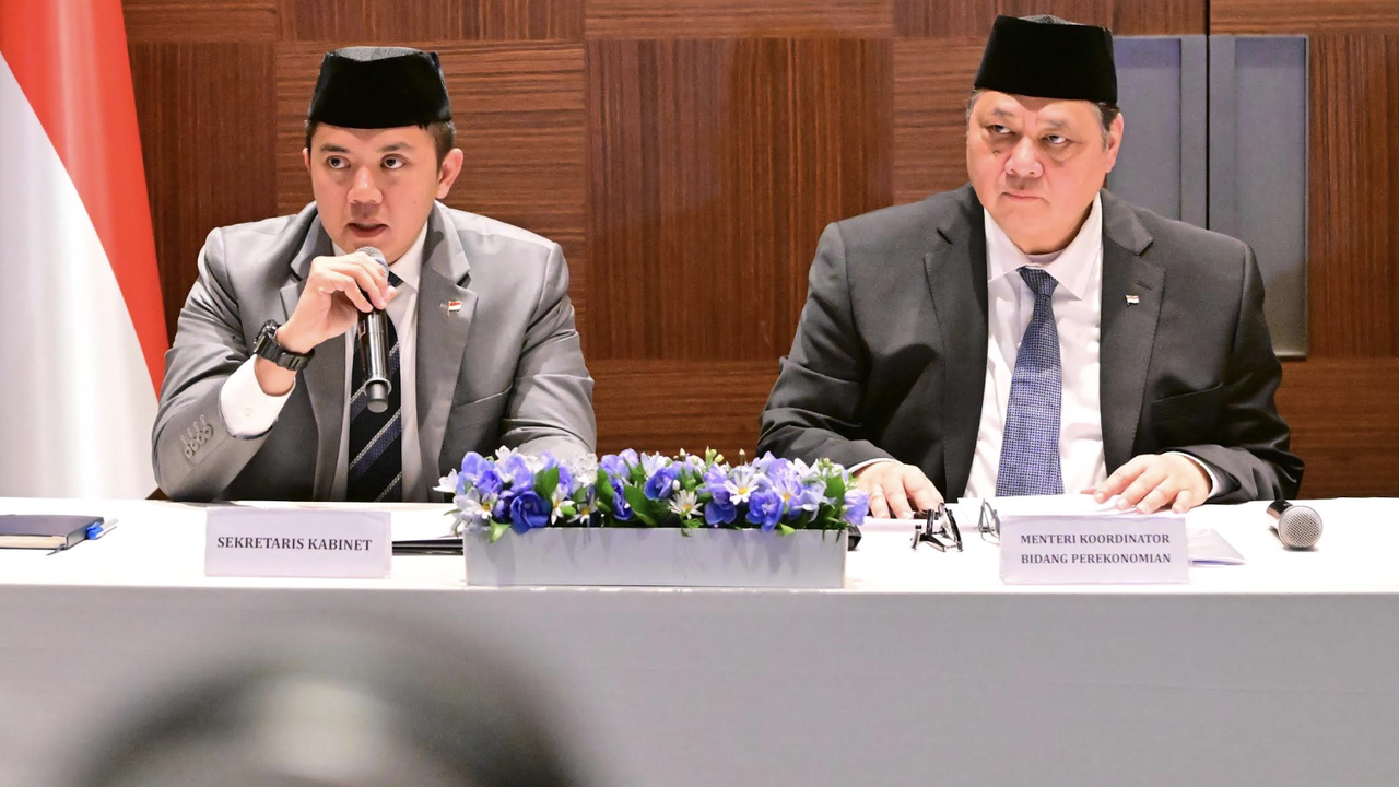 Seskab Teddy Ajak Warga dan Pelaku Usaha Dukung WFH Demi Hemat Energi