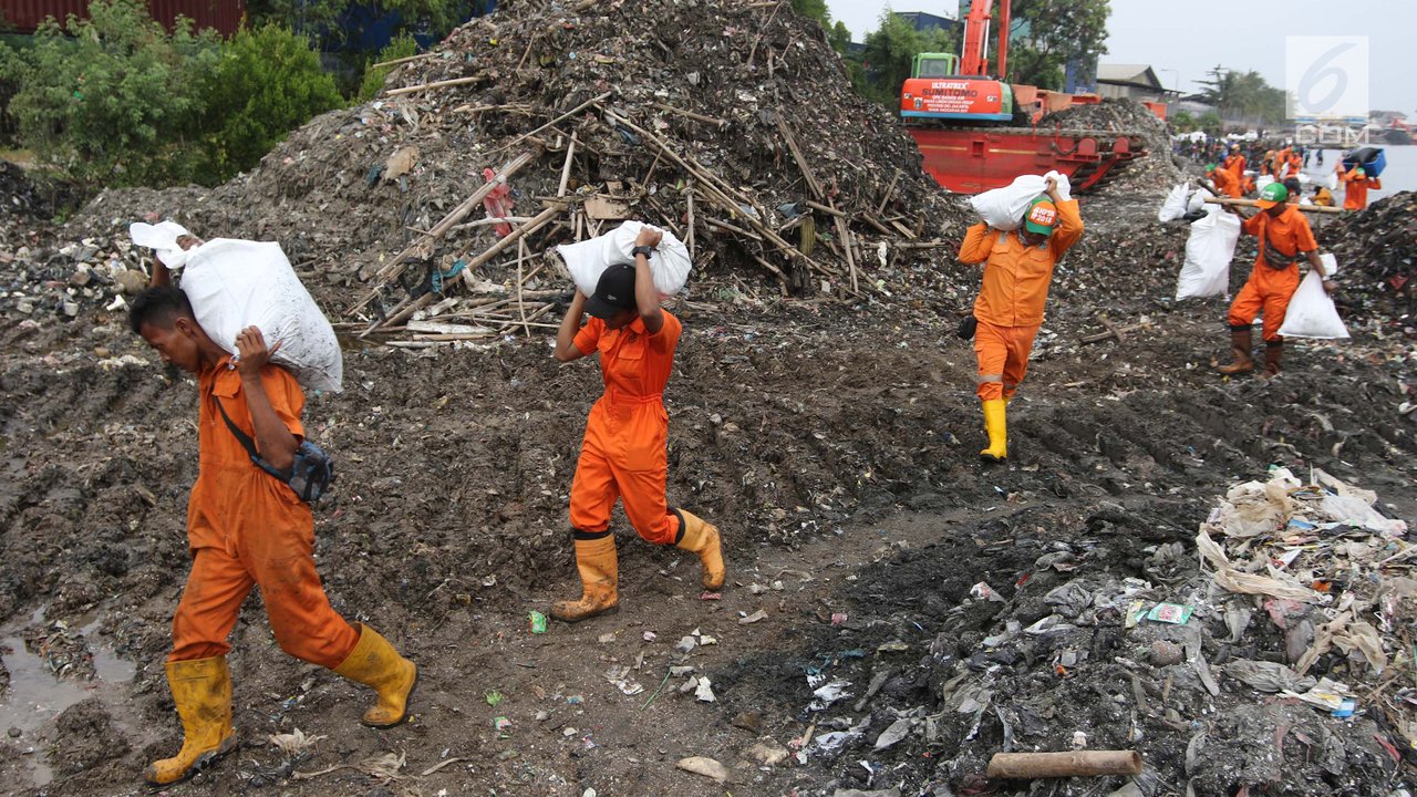 TPS Rawadas Dipenuhi Sampah Setinggi 4 Meter, DKI Janji Selesai dalam 2 Hari