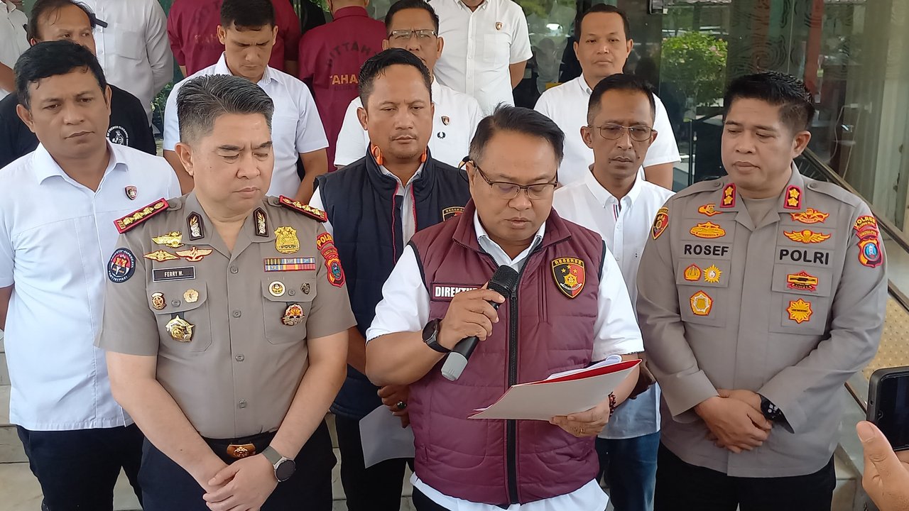 Jumpa pers Polda Sumut Tangkap Begal Pedagang Mi Pecal di Medan