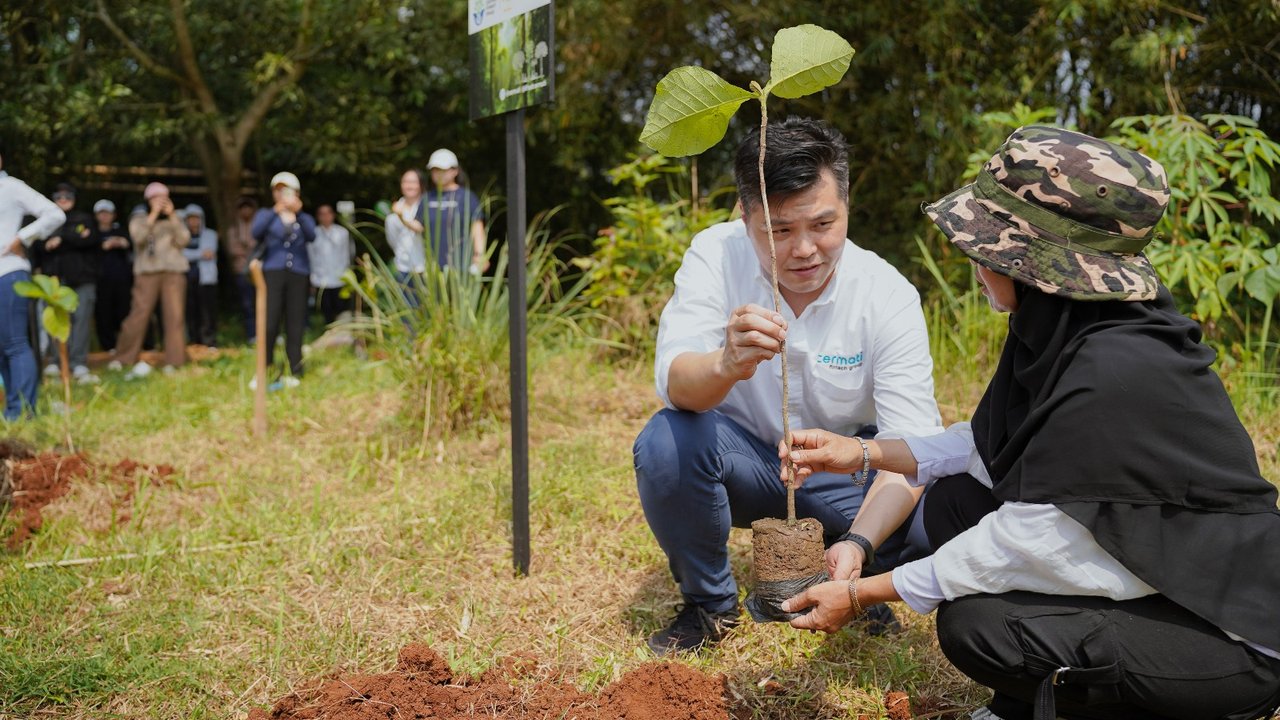 Peringati Hari Bumi, 1.000 Pohon Ditanam di Hutan Kota Eduforest Bekasi untuk Dukung Program Zero Carbon