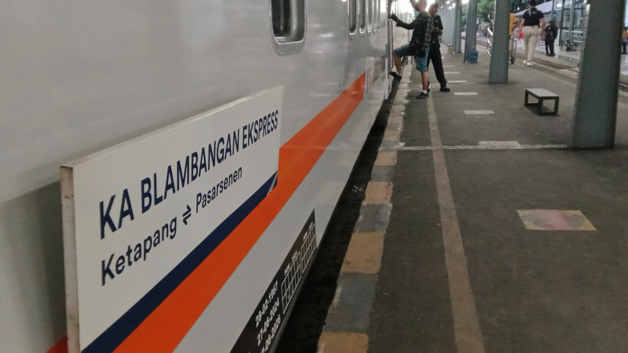 Tragis di Batang, Petugas Kontrol Rel Tewas Tertabrak KA Blambangan Ekspres