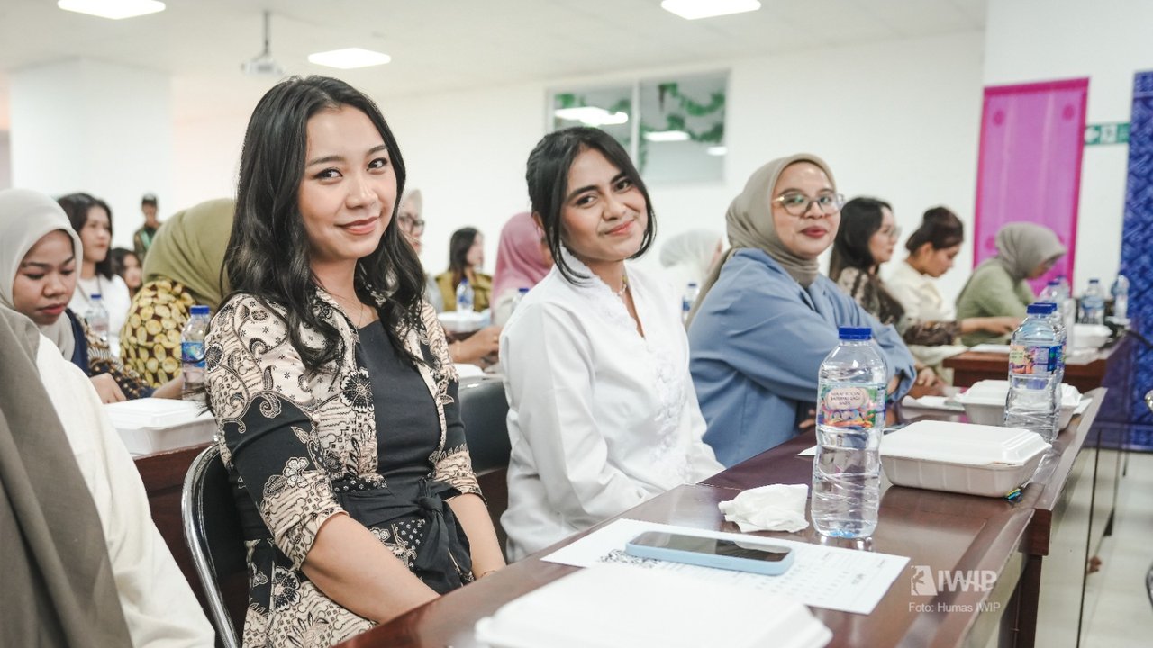 IWIP Dorong Perempuan Berkembang Optimal di Tempat Kerja, Ada yang Mengoperasikan Alat Berat