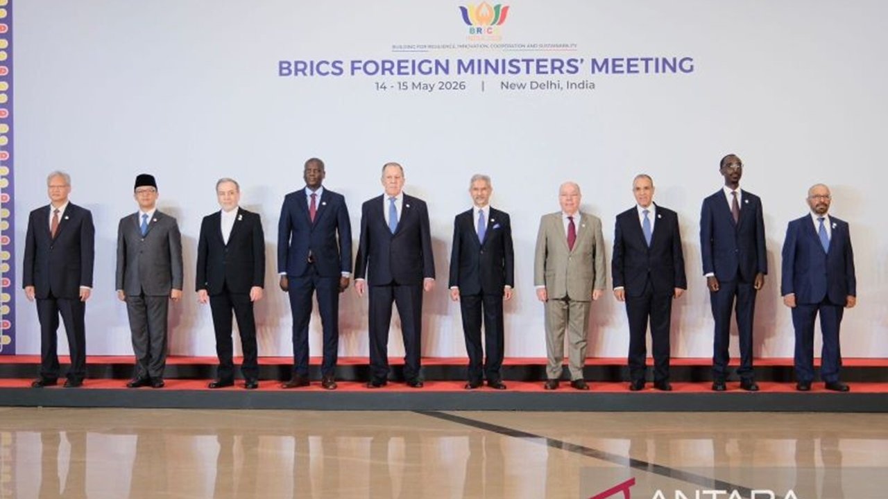 Di Sela Forum BRICS New Delhi, Menlu Iran Bertemu Menlu Rusia Bahas Program Nuklir