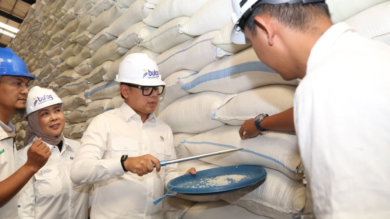 Wamendagri Bima Arya Minta Kepala Daerah Aktif Turun ke Lapangan Pantau Inflasi