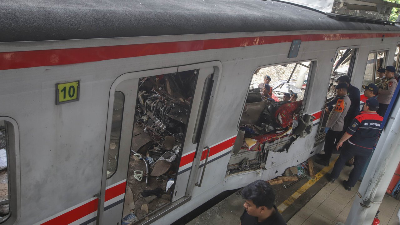 Satlantas Bekasi Pastikan Insiden Taksi Green SM dan Tabrakan KRL-Argo Bromo Tidak Terkait