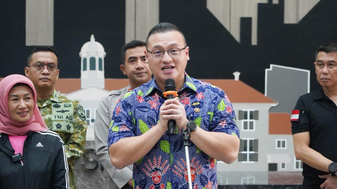 Jakbar Dijuluki 'Gotham City', Anggota DPRD DKI Kenneth: Saya akan Jadi Batman