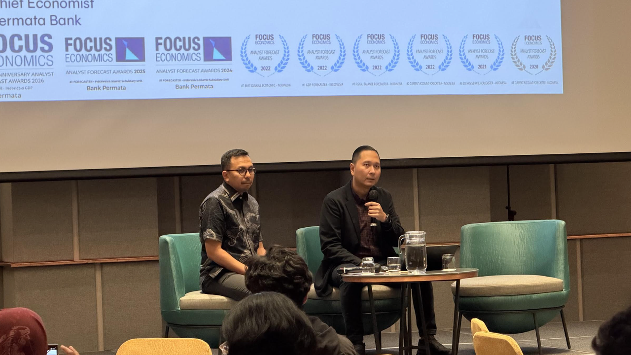 Ekonom Sebut Rupiah Kalah dari Ringgit, Hanya Kuat dari Rupee