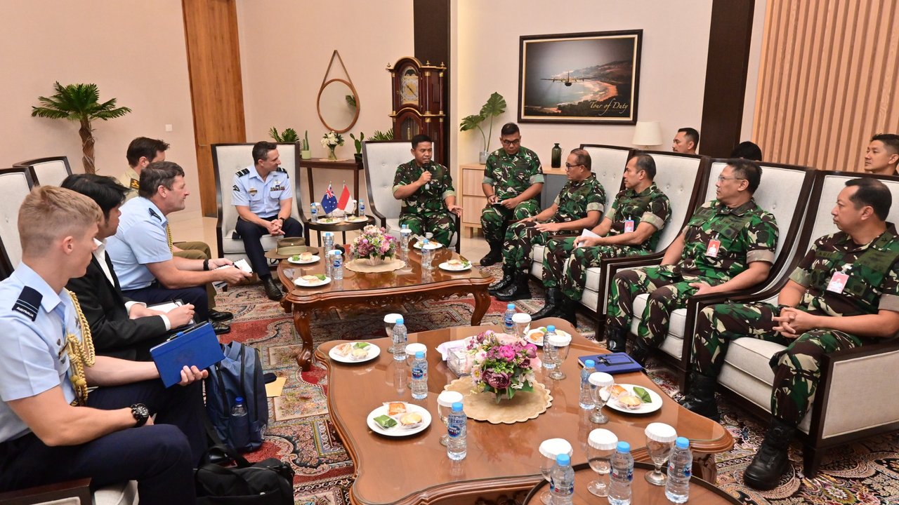 Perkuat Kerja Sama Pertahanan, Kaskoopsudnas Terima Kunjungan  Air Commander Australia