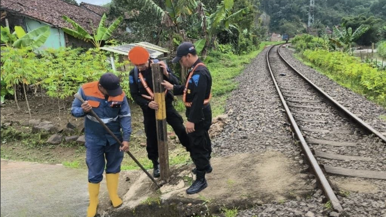 Minimalisir Kecelakaan, KAI Daop 2 Bandung Tutup 38 Perlintasan Kereta yang Tak Terjaga