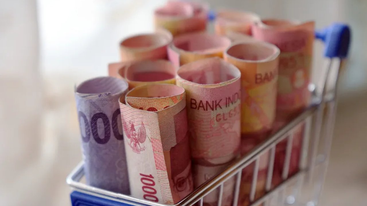Curhat Dunia Usaha di Tengah Rupiah Tembus Rp17.400, Biaya Produksi Tertekan