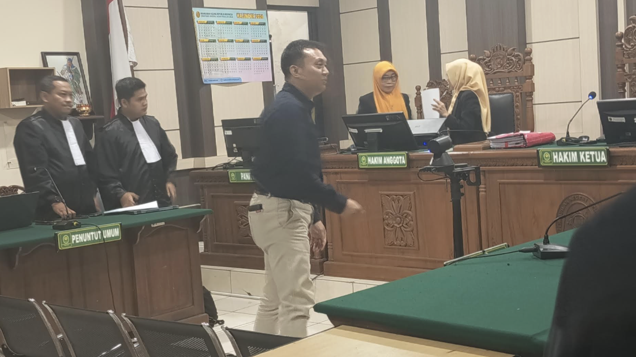 Tangis Bahagia Dicky Usai Divonis Bebas di Kasus Korupsi Sritex