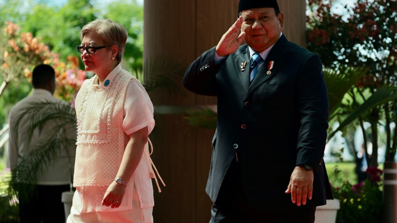 Prabowo Dorong ASEAN Percepat Energi Terbarukan dan Jaringan Listrik Trans Borneo