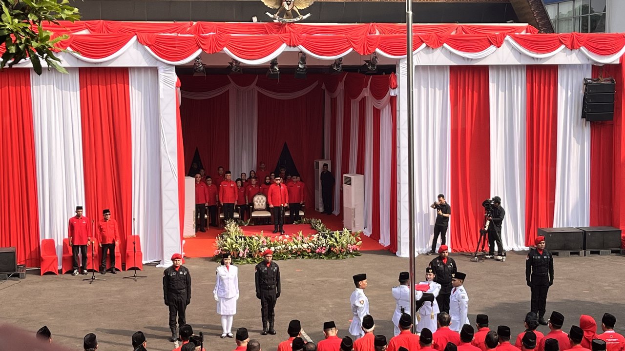 Hasto Pimpin Upacara Hari Lahir Pancasila, Ahok dan Ganjar Kompak Hadir di Lenteng Agung