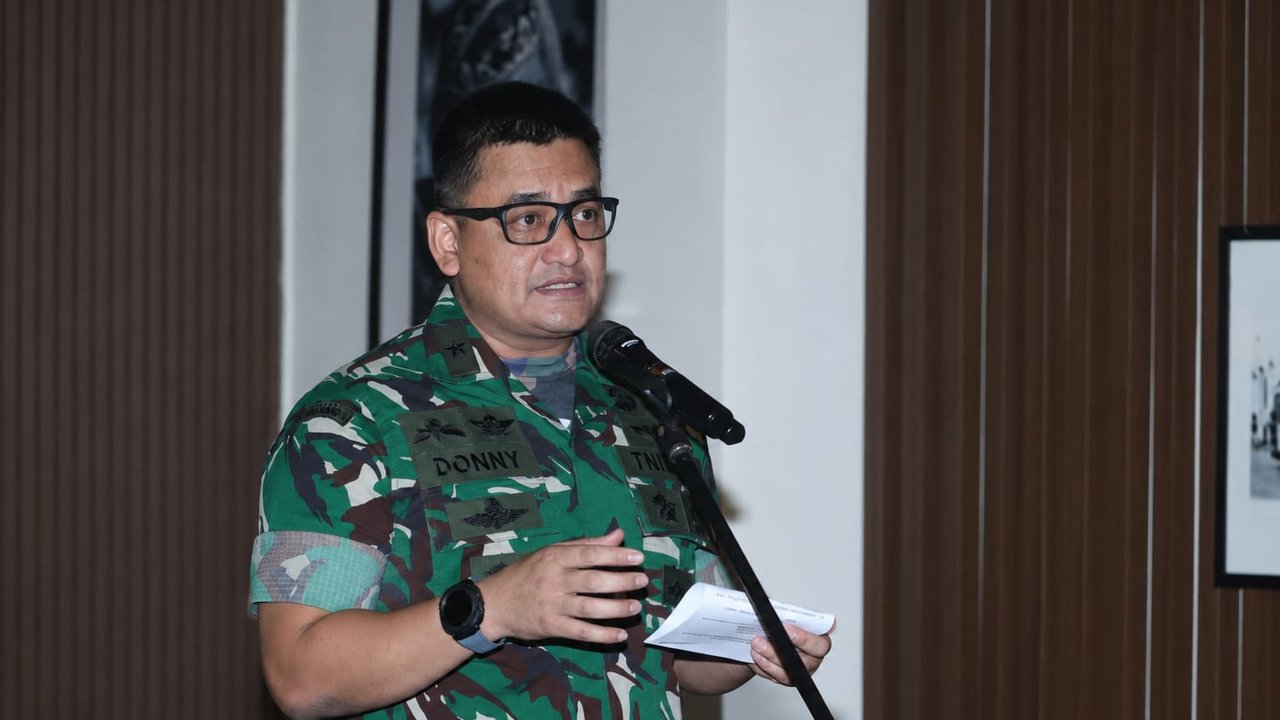Kepala Dinas Penerangan TNI Angkatan Darat, Brigjen TNI Donny Pramono