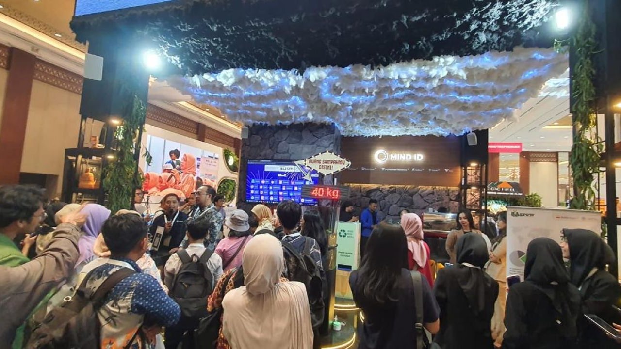 Dari Sampah Jadi Bernilai, Booth Interaktif MIND ID Dipadati Pengunjung INVIROTECH 2026