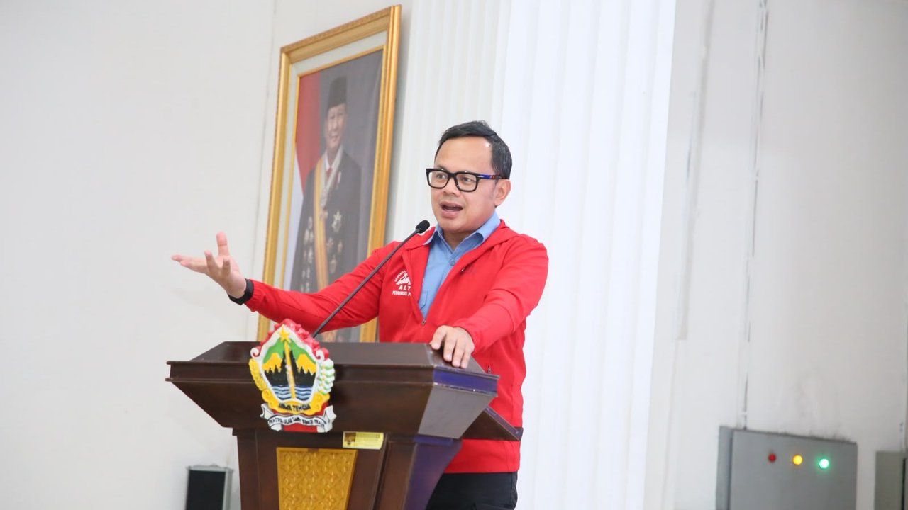 Wamendagri Bima Lantik Pengurus ALTI Jawa Tengah, Dorong Trail Run Jadi Penggerak Ekonomi Daerah